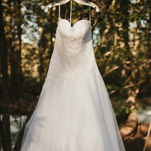 Wedding Dress - Picture 2 of 7